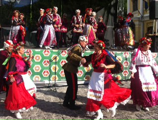 The folk dancing earlier in the day in Podil was far more entertaining