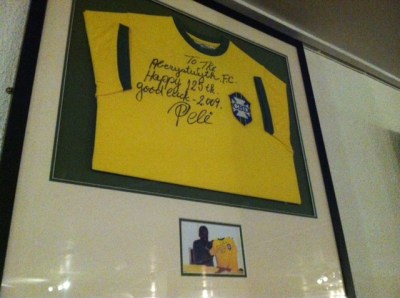 That Pele gets everywhere