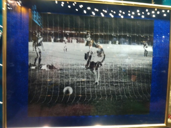 1,000 and counting - Pele notches the landmark goal in the Maracana