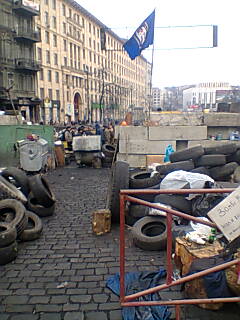 Approach to front line guards today in central Kyiv